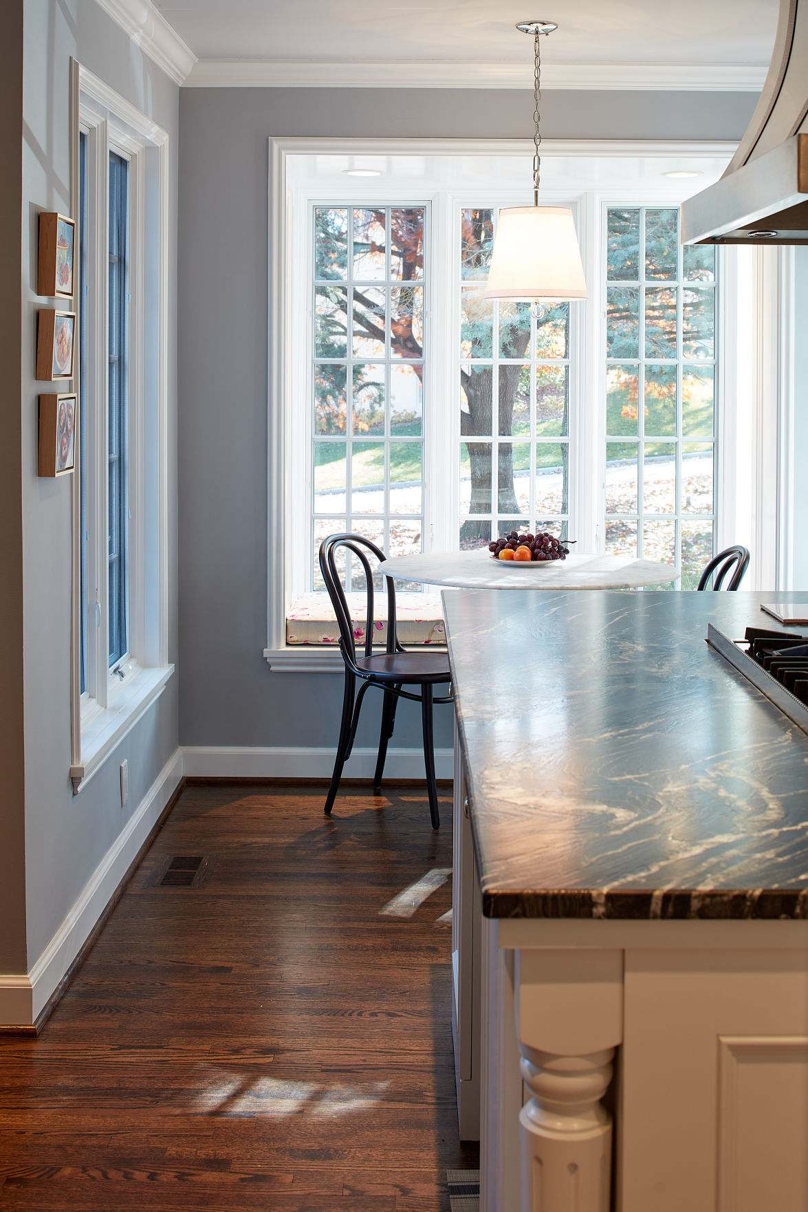 Kitchen eating area